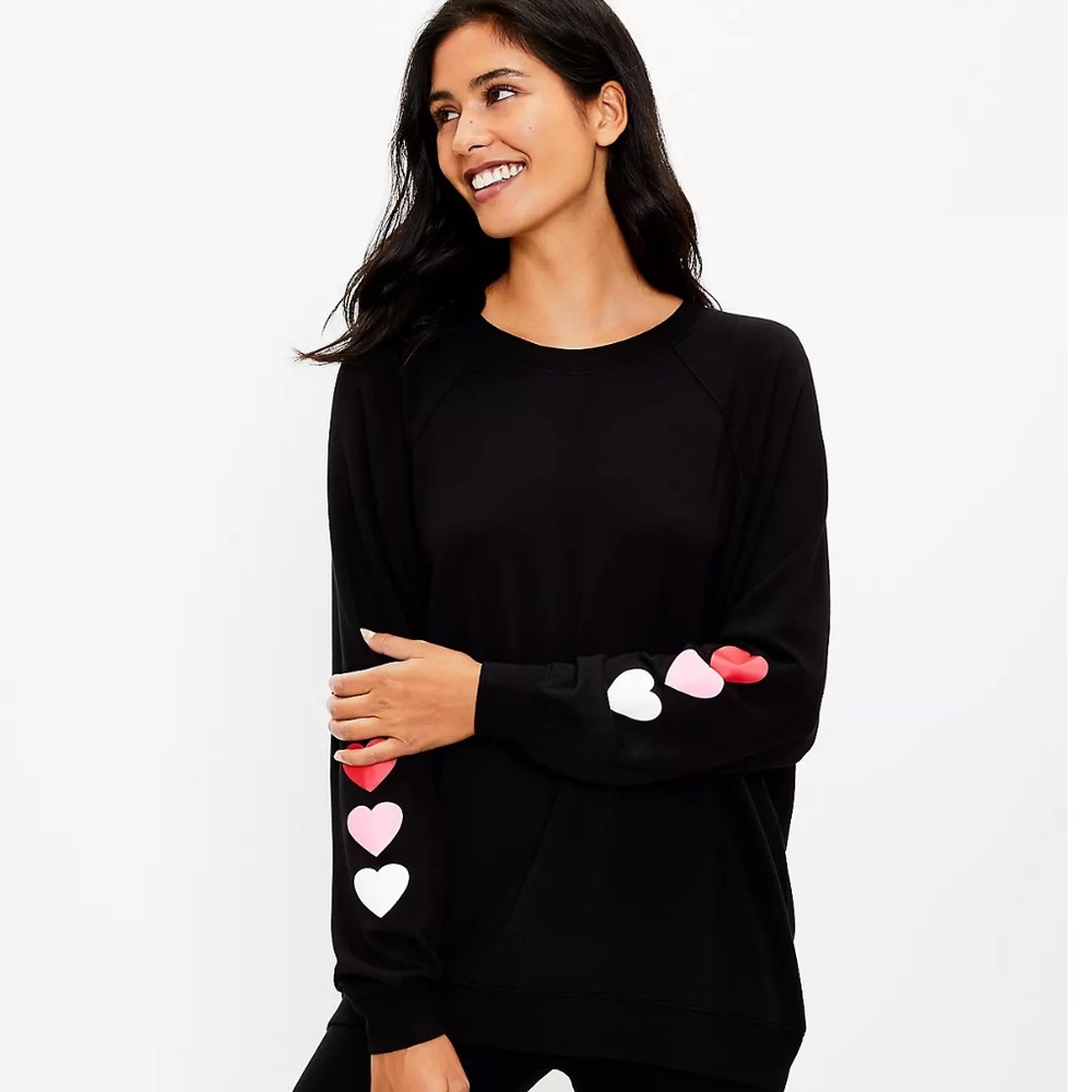 NWT Lou & Grey Heart Oversized Signaturesoft Sweatshirt